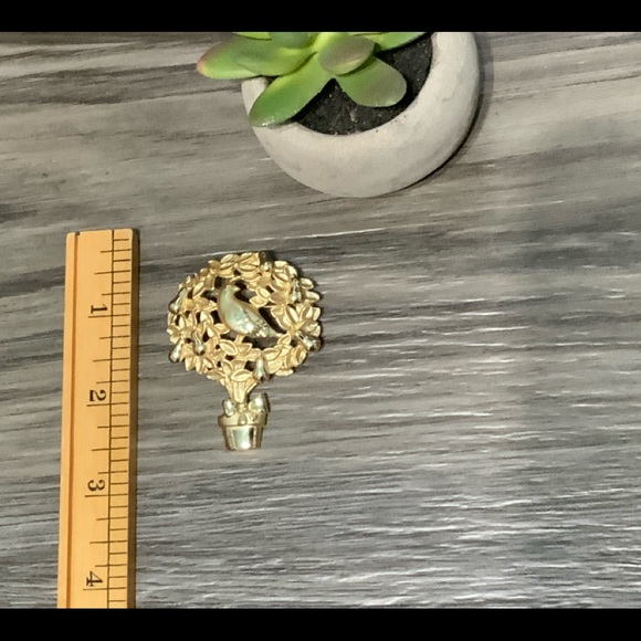 Partridge in a Pear‎ Tree Signed Brooch - Picture 2 of 4